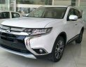 Mitsubishi Outlander 2018 - Bán ô tô Mitsubishi Outlander sản xuất năm 2018, hỗ trợ trả góp, có xe giao ngay, LH 0985598257 ép giá