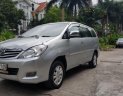 Toyota Innova G 2010 - Cần bán Toyota Innova G sản xuất năm 2010, màu bạc xe gia đình