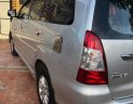 Toyota Innova 2.0E 2013 - Bán xe Toyota Innova 2.0E năm sản xuất 2013, màu bạc