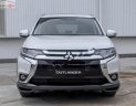 Mitsubishi Outlander 2.0 CVT Premium 2018 - Cần bán Mitsubishi Outlander 2.0 CVT Premium đời 2018, màu trắng, giá tốt