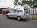 Toyota Innova G 2011 - Cần bán gấp Toyota Innova G 2011, màu bạc xe gia đình, giá tốt