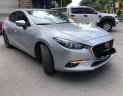 Mazda 3 Facelif 2017 - Bán Mazda 3 Facelif 2017, màu bạc giá tốt