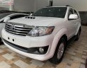 Toyota Fortuner 2013 - Cần bán lại xe Toyota Fortuner năm 2013, màu trắng xe gia đình