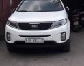 Kia Sorento 2016 - Gia đình bán xe Kia Sorento sản xuất 2016, màu trắng 