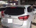 Kia Rondo   2.0MT 2017 - Bán Kia Rondo 2.0MT đời 2017, màu bạc số sàn