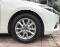 Mazda 3 Facelift  2017 - Bán ô tô Mazda 3 Facelift Hatchback đời 2017, màu trắng, 695 triệu