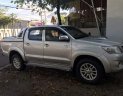 Toyota Hilux 2013 - Cần bán gấp Toyota Hilux đời 2013, màu bạc, nhập khẩu nguyên chiếc