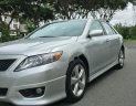 Toyota Camry SE 2011 - Cần bán gấp Toyota Camry SE năm sản xuất 2011, màu bạc, xe nhập chính chủ