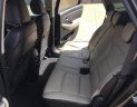 Kia Rondo   2017 - Bán xe Kia Rondo sản xuất 2017, màu xám, gia đình đi cẩn thận