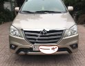 Toyota Innova 2.0E 2014 - Bán xe Toyota Innova 2.0E đời 2014, màu vàng