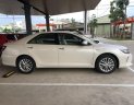 Toyota Camry 2.0E AT 2018 - Bán ô tô Toyota Camry 2.0E AT model 2019, màu trắng