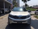 Kia Sorento 2.2AT DATH 2017 - Bán ô tô Kia Sorento AT năm 2017, màu bạc, xe như mới