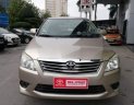 Toyota Innova E 2013 - Bán Toyota Innova E năm sản xuất 2013, màu vàng số sàn, giá 535tr