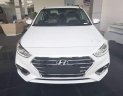 Hyundai Accent   2018 - Bán ô tô Hyundai Accent 2018, màu trắng, số sàn