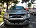 Toyota Fortuner 2.7V 4x2AT  2018 - Bán Fortuner 2.7V 4x2AT máy xăng mới 2018, nhập khẩu Indonesia, màu bạc có sẵn, giao ngay