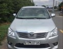 Toyota Innova 2013 - Cần bán xe Toyota Innova sản xuất năm 2013, màu bạc