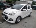 Hyundai Grand i10 2016 - Cần bán Hyundai Grand i10 năm 2016, màu trắng, nhập khẩu nguyên chiếc xe gia đình 