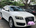 Audi Q5 2.0 2010 - Cần bán Audi Q5 2.0 đời 2010, màu trắng, xe nhập, 980 triệu