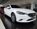 Mazda 6 2.0 premium 2018 - Bán Mazda 6 2.0 Premium đời 2018 - Giá chỉ 899 triệu, xe đủ màu, giao ngay-0977759946