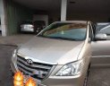 Toyota Innova 2016 - Gia đình bán Toyota Innova đời 2016, màu vàng cát