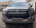 Toyota Innova  2.0E  2018 - Bán Toyota Innova 2.0E năm sản xuất 2018, màu xám số sàn