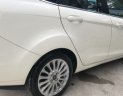 Ford Fiesta 1.5 AT Titanium 2017 - Cần bán gấp Ford Fiesta 1.5 AT Titanium sản xuất năm 2017, màu trắng như mới