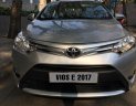 Toyota Vios E 2017 - Bán xe Toyota Vios E 2017 màu bạc, số tự động, giá tốt