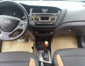 Hyundai i20 Active   2015 - Cần bán xe Hyundai i20 Active sản xuất 2015, màu trắng, xe nhập, giá tốt