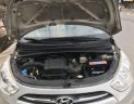 Hyundai i10 2012 - Cần bán gấp Hyundai i10 sản xuất năm 2012, màu bạc, nhập khẩu nguyên chiếc xe gia đình, 217tr