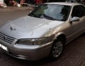 Toyota Camry 2.2LE 2000 - Bán Toyota Camry 2.2LE năm 2000, màu bạc, nhập khẩu  