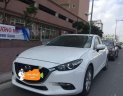 Mazda 3   1.5AT   2018 - Bán gấp xe Mazda 3 1.5AT đời 2018, màu trắng như mới, giá tốt