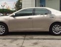 Toyota Camry  2.0E 2016 - Bán Toyota Camry 2.0E sản xuất 2016, màu vàng giá cạnh tranh