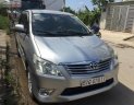 Toyota Innova 2.0E 2013 - Cần bán gấp Toyota Innova 2.0E đời 2013, màu bạc chính chủ 