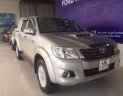 Toyota Hilux 4x4 MT 2013 - Cần bán Toyota Hilux 4x4 MT 2013, màu bạc, nhập khẩu nguyên chiếc xe gia đình