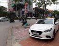 Mazda 3 2017 - Cần bán lại xe Mazda 3 đời 2017, màu trắng, giá chỉ 650 triệu