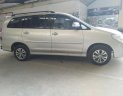 Toyota Innova 2.0E 2016 - Bán xe Toyota Innova 2.0E 2016, màu bạc còn quá mới