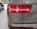 Audi Q7 3.0 2016 - Cần bán Audi Q7 3.0L, SX 2016, màu vàng, nhập khẩu nguyên chiếc