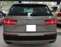 Audi Q7 3.0 2016 - Cần bán Audi Q7 3.0L, SX 2016, màu vàng, nhập khẩu nguyên chiếc