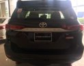 Toyota Fortuner 2.4 MT 2018 - Cần bán lại xe Toyota Fortuner 2.4 MT năm sản xuất 2018, màu đen số sàn