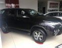 Toyota Fortuner 2.4 MT 2018 - Cần bán lại xe Toyota Fortuner 2.4 MT năm sản xuất 2018, màu đen số sàn