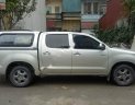 Toyota Hilux 2.5E 4x2 MT 2012 - Bán ô tô Toyota Hilux 2.5E 4x2 MT năm sản xuất 2012, màu bạc 