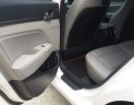 Hyundai Elantra   2.0 AT 2017 - Cần bán gấp Hyundai Elantra 2.0 AT đời 2017, màu trắng  