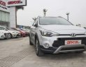 Hyundai i20 Active 1.4AT 2015 - Bán Hyundai i20 Active 1.4AT năm 2015, màu bạc, xe nhập giá cạnh tranh