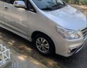 Toyota Innova 2015 - Cần bán gấp Toyota Innova sản xuất 2015, màu bạc