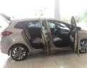 Kia Rondo  GAT 2019 - Cần bán Kia Rondo sản xuất năm 2019, màu vàng, nhập khẩu