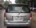 Toyota Innova 2011 - Cần bán lại xe Toyota Innova năm sản xuất 2011, màu bạc xe gia đình