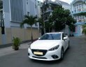 Mazda 3 AT 2018 - Bán gấp Mazda 3 2018 màu trắng, chính chủ, xe đi 22000 km