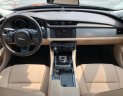 Jaguar XF Pure 2017 - Bán Jaguar XF Pure sản xuất 2017, màu đen, xe đẹp