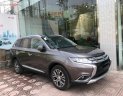 Mitsubishi Outlander 2.0 CVT 2019 - Bán Mitsubishi Outlander 2.0 CVT sản xuất 2019, màu nâu, giá 790tr