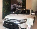 Mitsubishi Outlander 2.0 CVT 2018 - Bán Mitsubishi Outlander 2.0 CVT năm sản xuất 2018, màu trắng